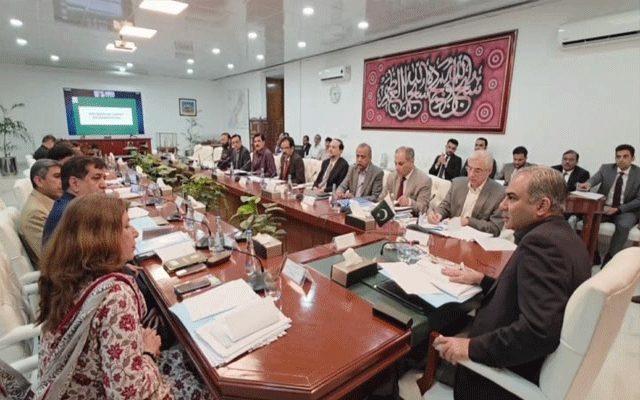 بہادری کا مظاہرہ کرنے والے 71 افراد کیلئے سول ایوارڈز کی منظوری