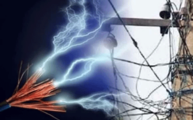  باغبانپورہ : بجلی کے کھمبے سے کرنٹ لگنے سے بچی زخمی