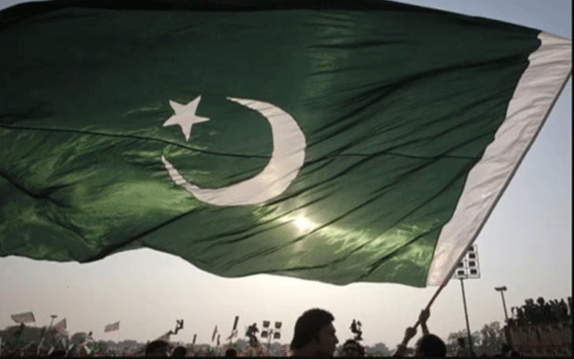 کراچی: سوشل میڈیا پر قومی پرچم کی بے حرمتی کرنیوالا ملزم گرفتار