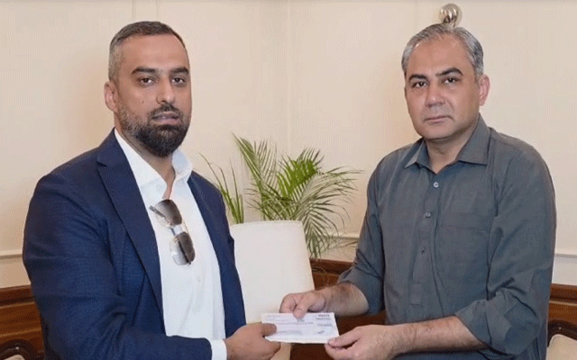 برطانوی نژاد پاکستانی بزنس مین وسیم اسلم کا سیلاب متاثرین کیلئے ایک کروڑ عطیہ