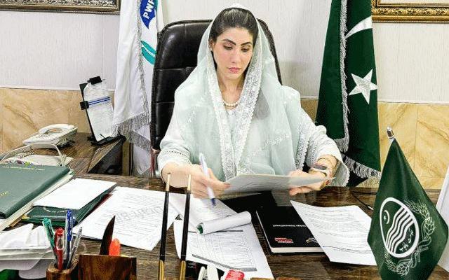 ملتان چونگی میں 13 سالہ گھریلو ملازمہ پر تشدد و زیادتی، حنا پرویز بٹ کانوٹس