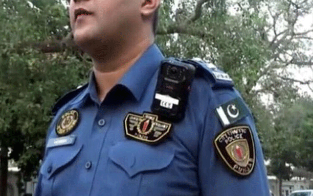 وزیر اعلیٰ پنجاب کا ٹریفک وارڈنز کی موجودہ وردی جاری رکھنے کا حکم