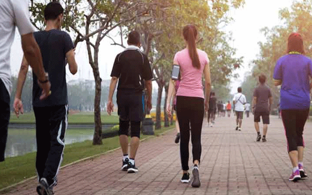 دل کی اچھی صحت کیلئے روزانہ کتنے قدم چلنا ضروری ہے؟