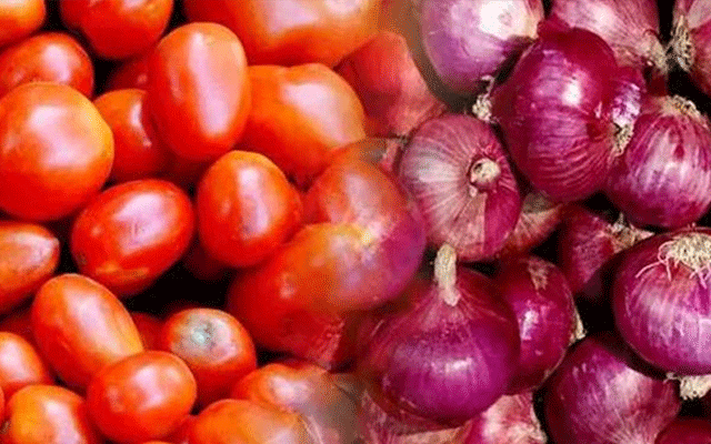 ٹماٹر کے بعد پیاز کی فی کلو قیمت بھی 220 روپے تک جاپہنچی
