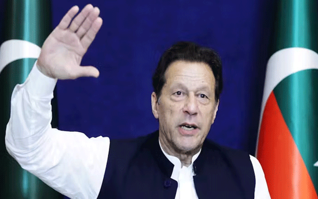 عمران خان سے وکلاء کی ملاقات نہ کرانے پر عدالت برہم، سیکرٹری داخلہ و دیگر کو نوٹس