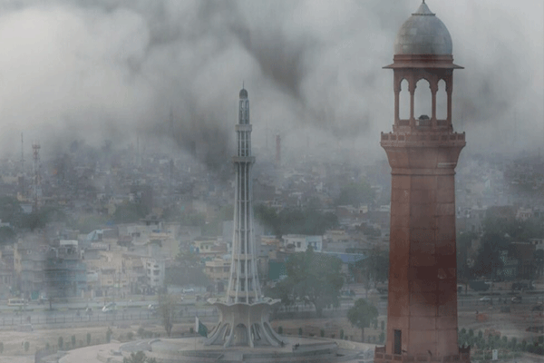 لاہور: فضائی آلودگی میں خطرناک حد تک اضافہ