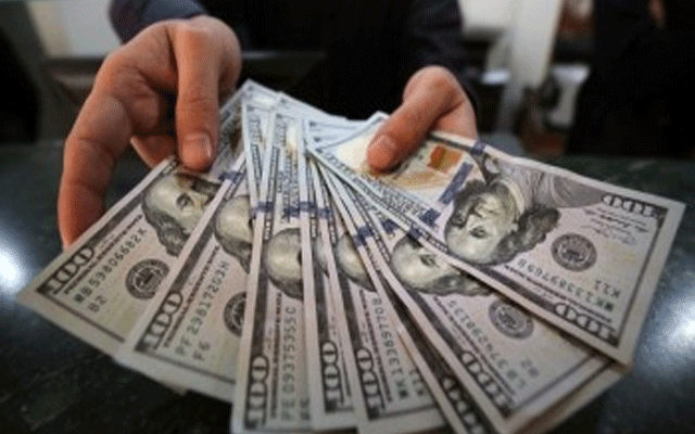 انٹربینک اور اوپن مارکیٹ میں ڈالر کی قیمت میں کمی 