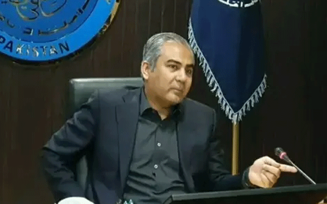  وزیر داخلہ محسن نقوی کا بیرون ملک سفر کرنے والوں کے لئے بڑا اعلان