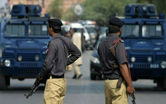 کراچی: پولیس اور ڈاکوؤں کے درمیان چار مبینہ مقابلے، 3ڈاکو ہلاک، 7گرفتار