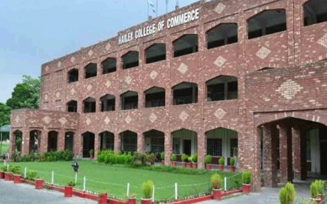 پنجاب کے سرکاری کالجز میں پیرنٹ ٹیچر میٹنگ لازمی قرار