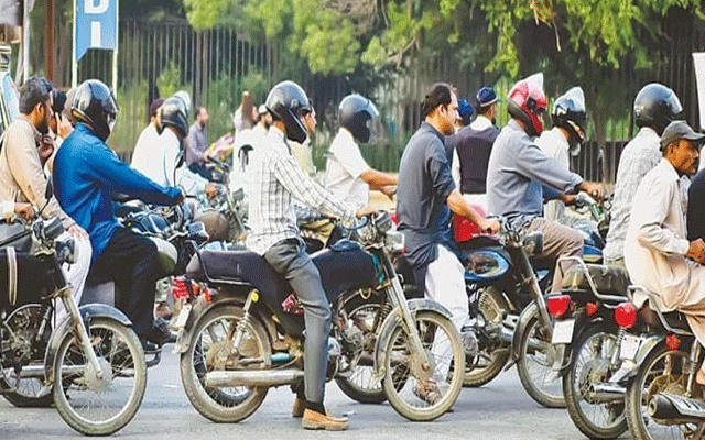 بسنت کی آمد، لاہور میں موٹر سائیکلوں پر مفت سیفٹی راڈز لگانے کا آغاز