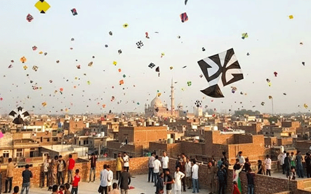 لاہور کے بعد لاڑکانہ میں بھی بسنت میلا سج گیا